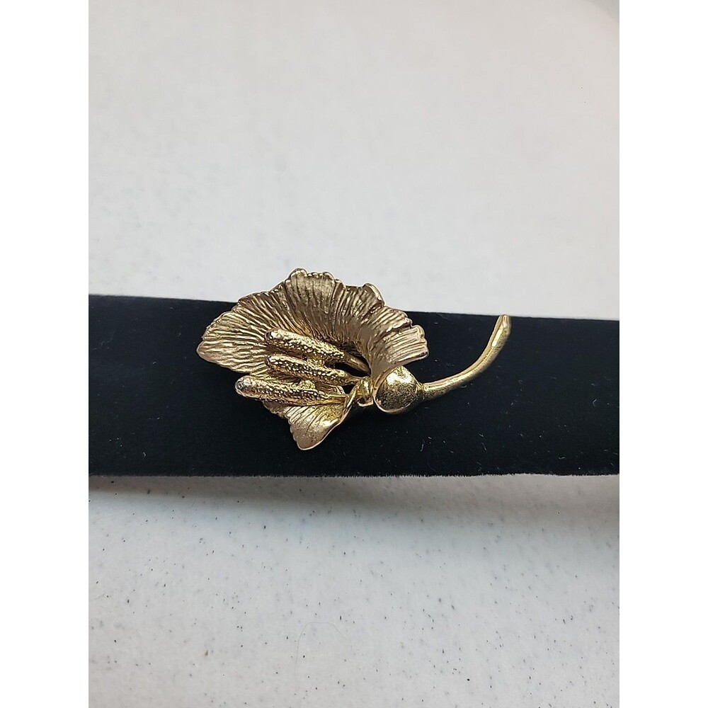 Vintage Goldtone Calla Lilly Floral Brooch Pin Pendant 2.5"